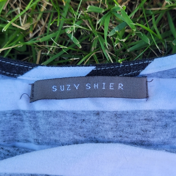 Suzy Shier black and white strip top - Picture 4 of 4